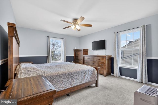 209 WOODBRIDGE LN, Douglassville, PA 19518