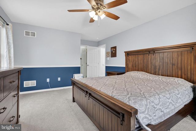 209 WOODBRIDGE LN, Douglassville, PA 19518