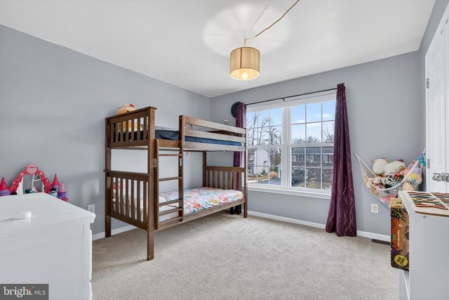 209 WOODBRIDGE LN, Douglassville, PA 19518