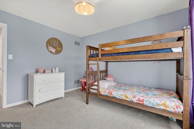 209 WOODBRIDGE LN, Douglassville, PA 19518