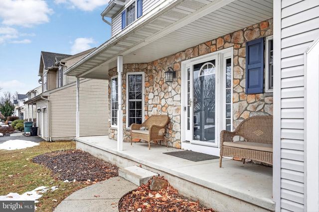 209 WOODBRIDGE LN, Douglassville, PA 19518