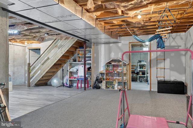 209 WOODBRIDGE LN, Douglassville, PA 19518