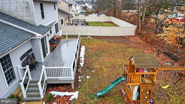 209 WOODBRIDGE LN, Douglassville, PA 19518