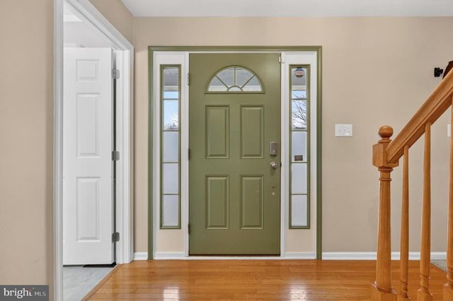 209 WOODBRIDGE LN, Douglassville, PA 19518