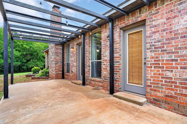 12374 Fairfield Road, Guthrie, OK 73044