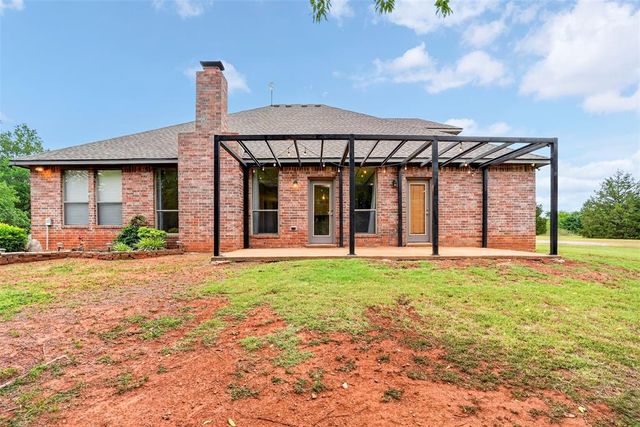 12374 Fairfield Road, Guthrie, OK 73044