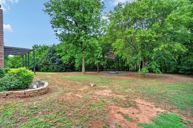 12374 Fairfield Road, Guthrie, OK 73044