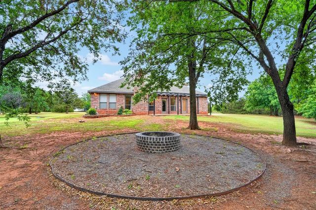 12374 Fairfield Road, Guthrie, OK 73044