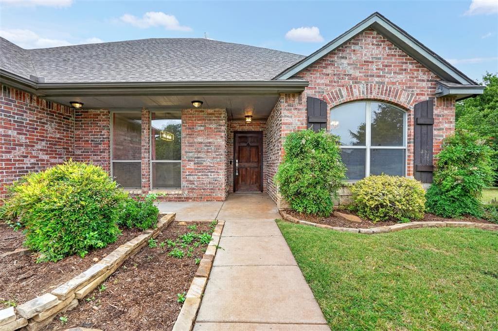 12374 Fairfield Road, Guthrie, OK 73044