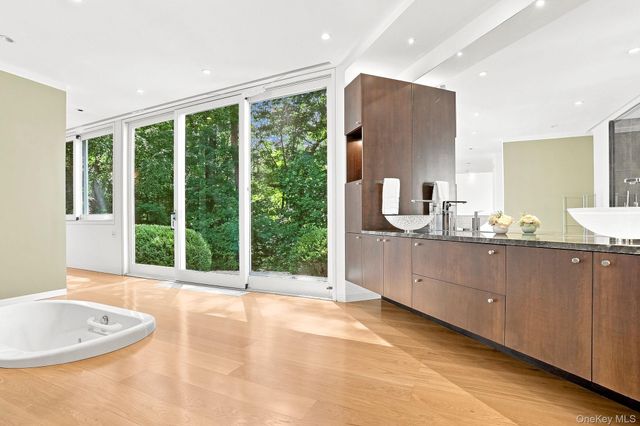 20 Bessel Lane, Chappaqua, NY 10514