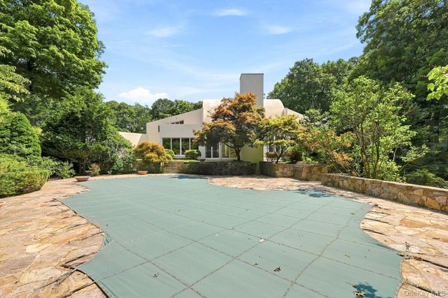 20 Bessel Lane, Chappaqua, NY 10514