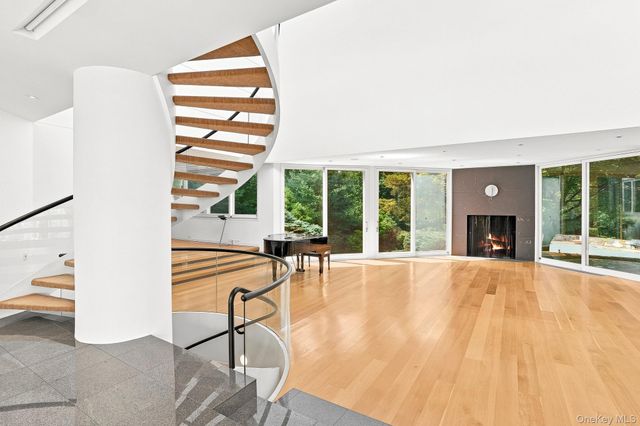 20 Bessel Lane, Chappaqua, NY 10514