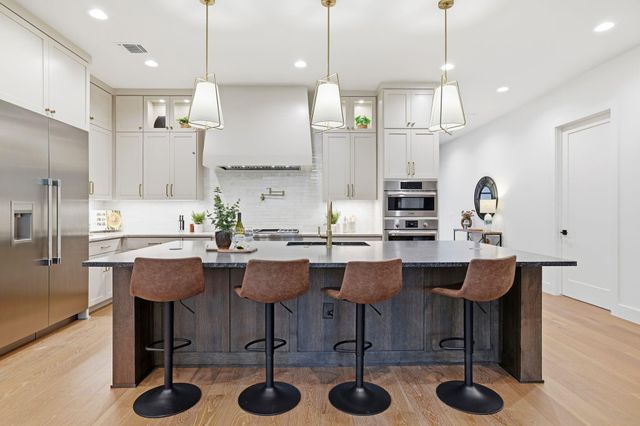 4508 Finley DR, Austin, TX 78731