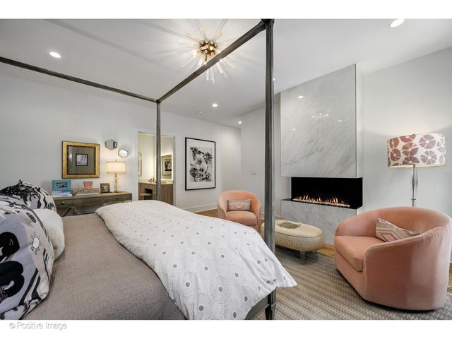 257 E Delaware Place 10AB, Chicago, IL 60611
