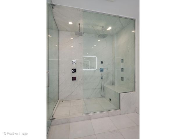 257 E Delaware Place 10AB, Chicago, IL 60611