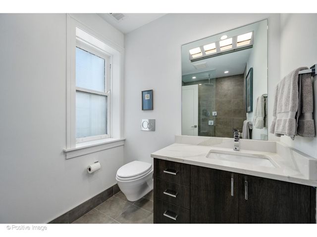 257 E Delaware Place 10AB, Chicago, IL 60611