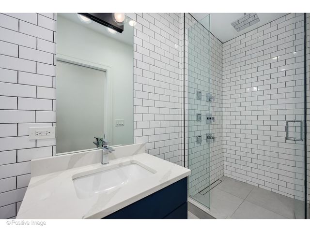 257 E Delaware Place 10AB, Chicago, IL 60611