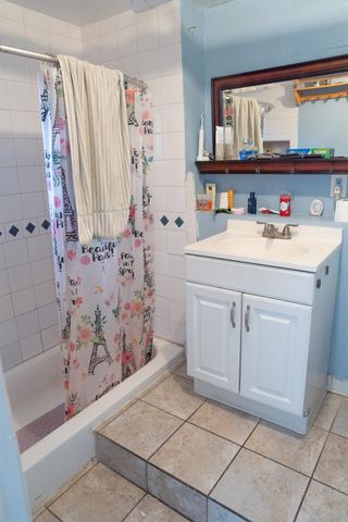 4633 Lippi Pkwy, Sacramento, CA 95823