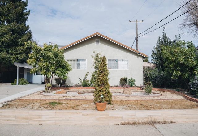 4633 Lippi Pkwy, Sacramento, CA 95823