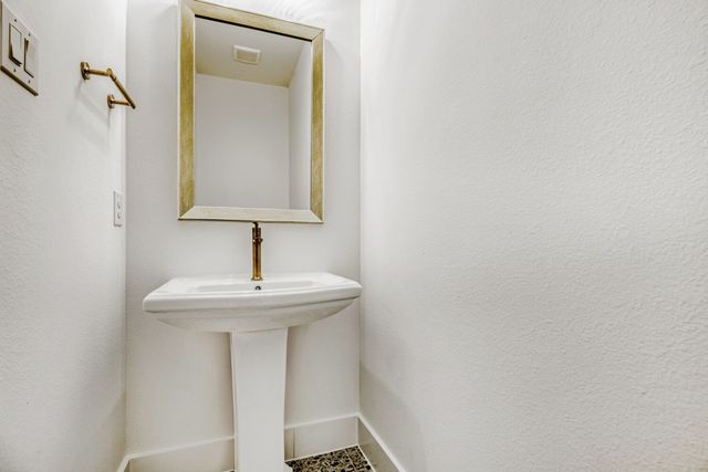 628 Damsel June Street, Lewisville, TX 75056