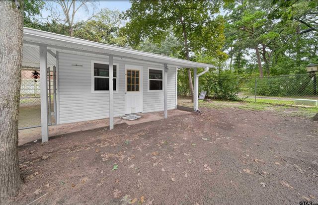 887 Janis Dr., Bullard, TX 75757