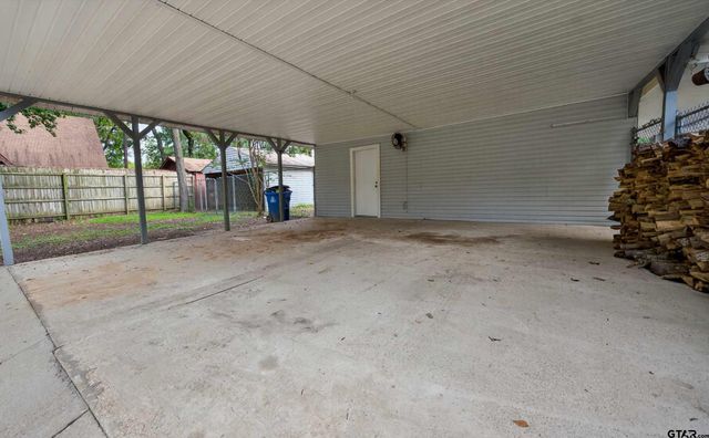887 Janis Dr., Bullard, TX 75757
