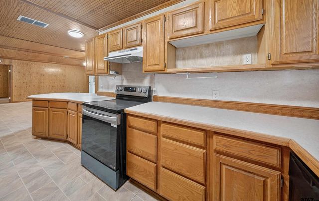 887 Janis Dr., Bullard, TX 75757