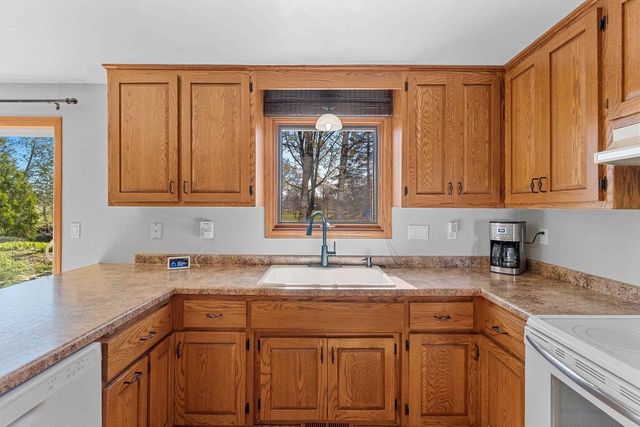 3126 INVERNESS LANE, New Franken, WI 54229