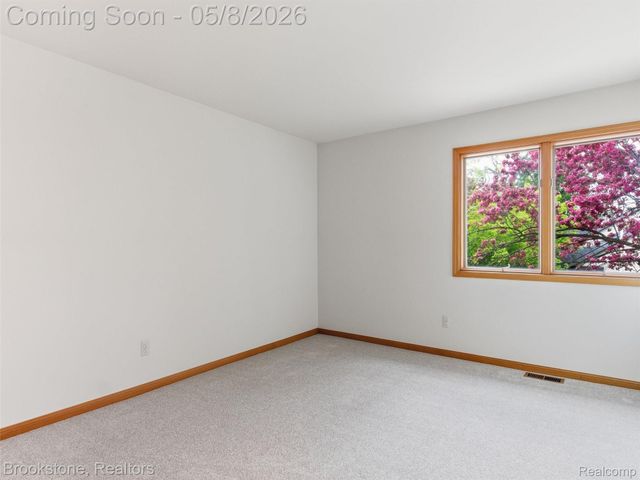 6512 White Lake Road, Village Of Clarkston, MI 48346