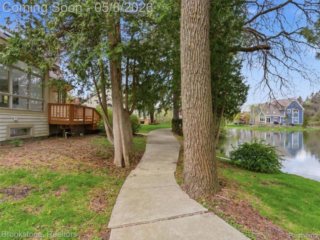 6512 White Lake Road, Village Of Clarkston, MI 48346
