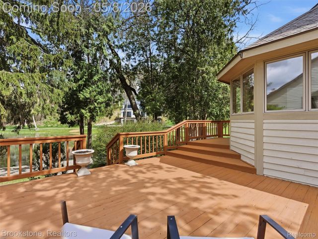 6512 White Lake Road, Village Of Clarkston, MI 48346