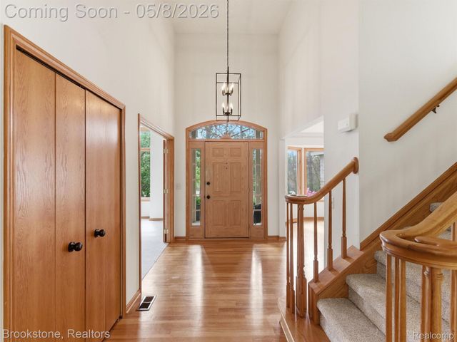 6512 White Lake Road, Village Of Clarkston, MI 48346