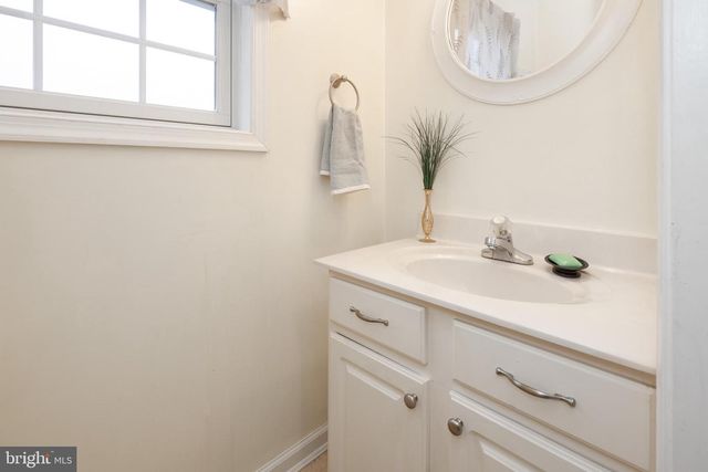 34698 RAILROAD AVE, Pittsville, MD 21850