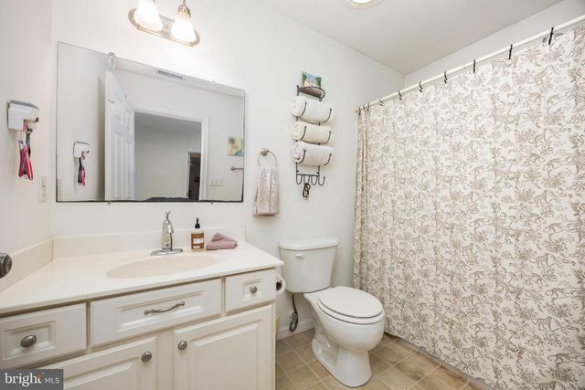 34698 RAILROAD AVE, Pittsville, MD 21850