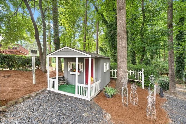 10220 Carleigh Lane, Roswell, GA 30076