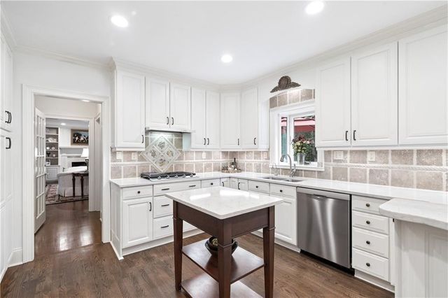 10220 Carleigh Lane, Roswell, GA 30076