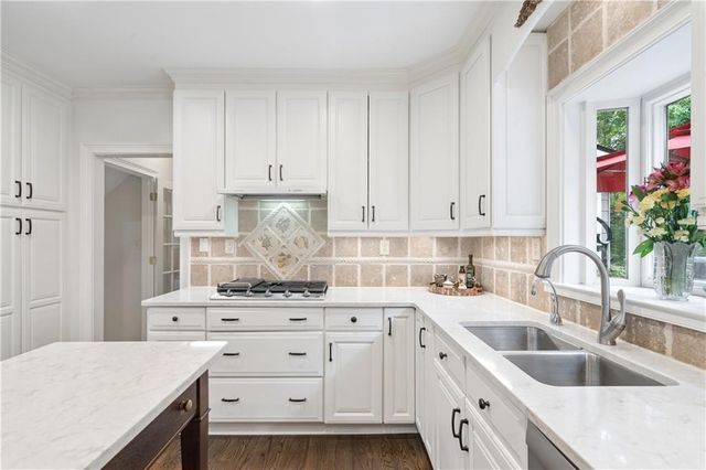 10220 Carleigh Lane, Roswell, GA 30076