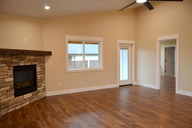 190 SW Rock Gulch Road, Grants Pass, OR 97527