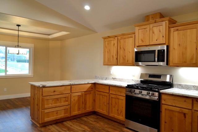 190 SW Rock Gulch Road, Grants Pass, OR 97527