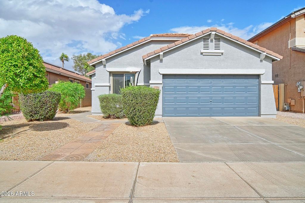 17248 W SMOKEY Drive, Surprise, AZ 85388 — exterior