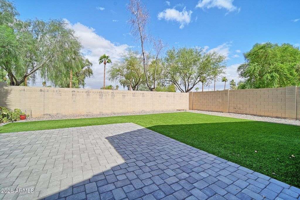 17248 W SMOKEY Drive, Surprise, AZ 85388 — photo 5