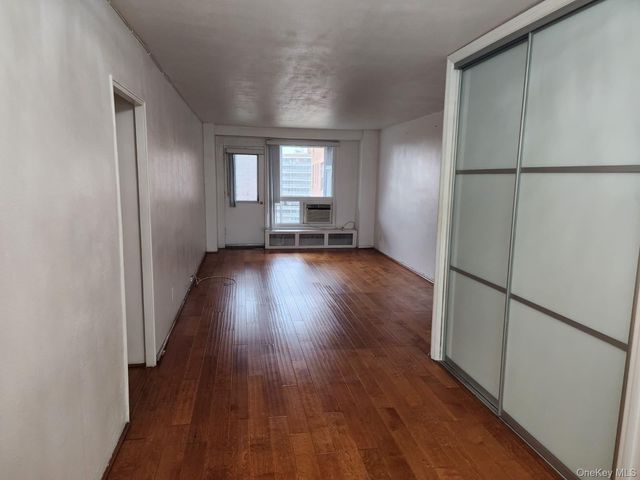 61-15 98th Street 15G, Rego Park, NY 11374