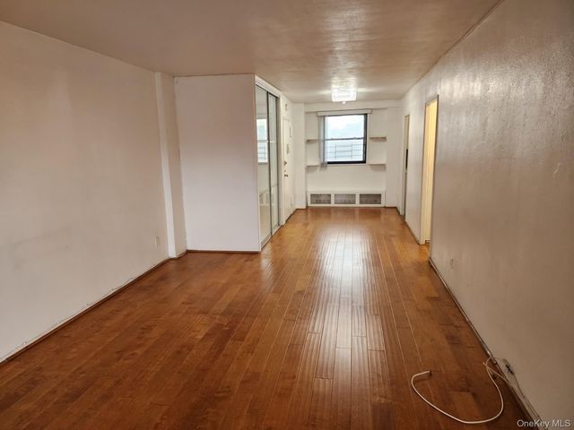 61-15 98th Street 15G, Rego Park, NY 11374
