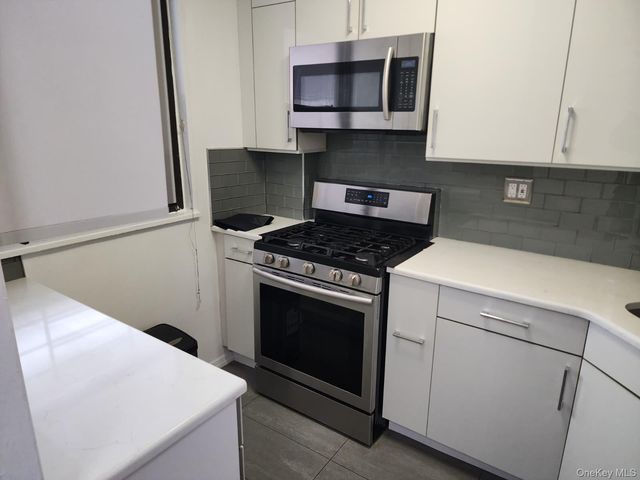 61-15 98th Street 15G, Rego Park, NY 11374