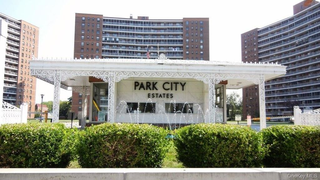 61-15 98th Street 15G, Rego Park, NY 11374