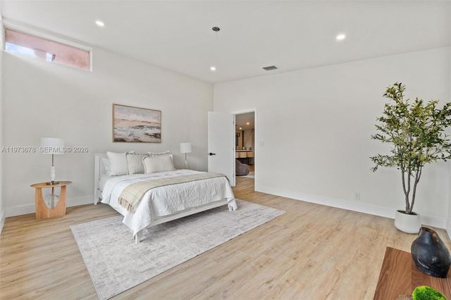 7731 Farragut St, Hollywood, FL 33024