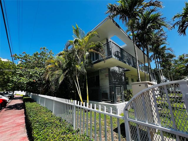 946 Bay Dr 4, Miami Beach, FL 33141
