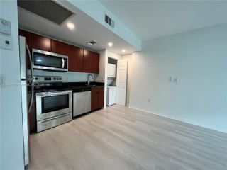 946 Bay Dr 4, Miami Beach, FL 33141