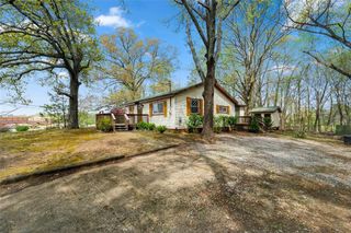 4980 W CHAPEL HILL Road, Douglasville, GA 30135