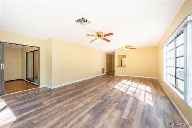 5 Jamaica Street, Homosassa, FL 34446